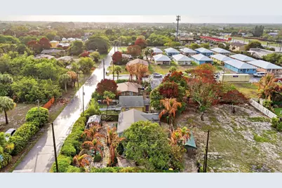 8160 SE Washington Avenue, Hobe Sound, FL 33455 - Photo 11