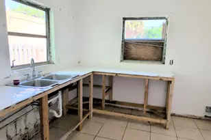 521 N 22nd St, Fort Pierce, FL 34950 - Photo 7