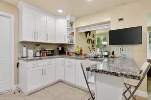 6945 NW 14th St, Margate, FL 33063 - Photo 9