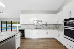 10141 SW 3rd St, Plantation, FL 33324 - Photo 3