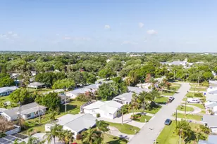 445 19th Pl, Vero Beach, FL 32960 - Photo 3