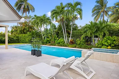 843 NE Mulberry Drive, Boca Raton, FL 33487 - Photo 21