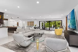 843 NE Mulberry Dr, Boca Raton, FL 33487 - Photo 7