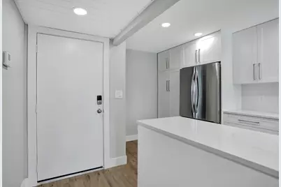 7 Royal Palm Way #404, Boca Raton, FL 33432 - Photo 3