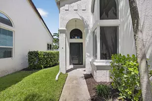 2114 Chagall Cir, West Palm Beach, FL 33409 - Photo 9
