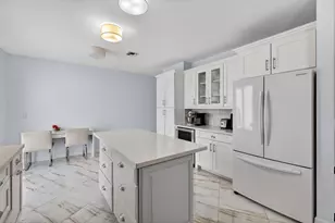 2114 Chagall Cir, West Palm Beach, FL 33409 - Photo 33