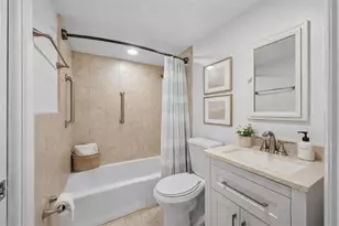 815 Middle River Dr, Fort Lauderdale, FL 33304 - Photo 7