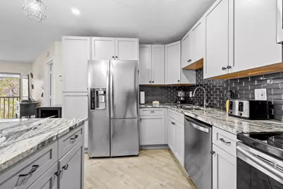 2083 NE Collins Circle #8-100, Jensen Beach, FL 34957 - Photo 9