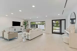 1032 SE 13th Terrace, Fort Lauderdale, FL 33316 - Photo 3