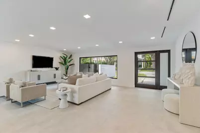 1032 SE 13th Terrace, Fort Lauderdale, FL 33316 - Photo 3