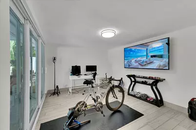 2633 NE 3rd Avenue, Wilton Manors, FL 33334 - Photo 13