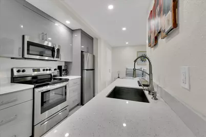 2633 NE 3rd Avenue, Wilton Manors, FL 33334 - Photo 39