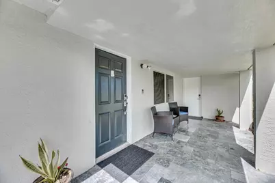 2633 NE 3rd Avenue, Wilton Manors, FL 33334 - Photo 3