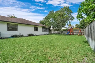 107 Segovia Ave, Royal Palm Beach, FL 33411 - Photo 37