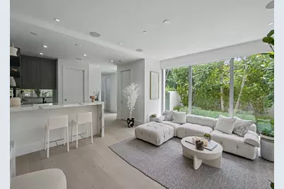 1070 Del Harbour Drive, Delray Beach, FL 33483 - Photo 5