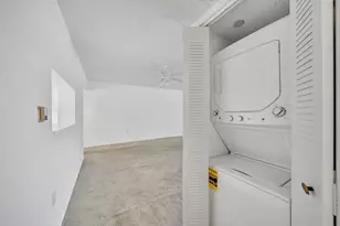 801 SW 141st Ave, Pembroke Pines, FL 33027 - Photo 13