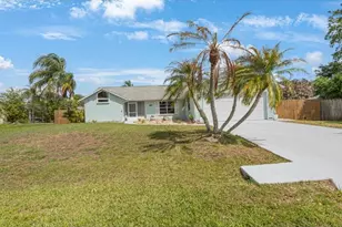 814 Floraland Ave, Sebastian, FL 32958 - Photo 1