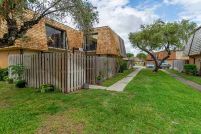 393 Lake Arbor Drive, Palm Springs, FL 33461 - Photo 27