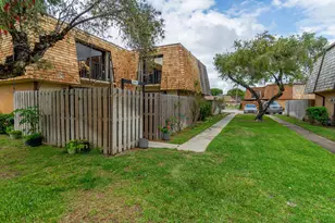 393 Lake Arbor Dr, Palm Springs, FL 33461 - Photo 27