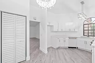 5131 Europa Dr, Boynton Beach, FL 33437 - Photo 9