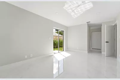 875 NW 22nd Avenue, Delray Beach, FL 33445 - Photo 11