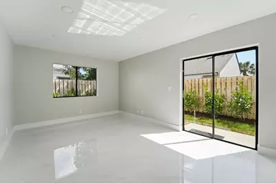 875 NW 22nd Avenue, Delray Beach, FL 33445 - Photo 9