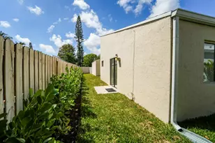 875 NW 22nd Ave, Delray Beach, FL 33445 - Photo 27