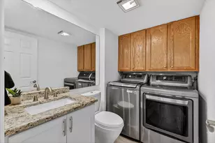 9101 SW 19th Pl, Davie, FL 33324 - Photo 17