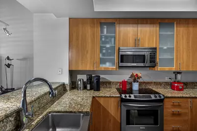 2633 NE 14th Avenue #111, Wilton Manors, FL 33334 - Photo 9