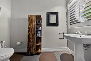 2633 NE 14th Ave, Wilton Manors, FL 33334 - Photo 13