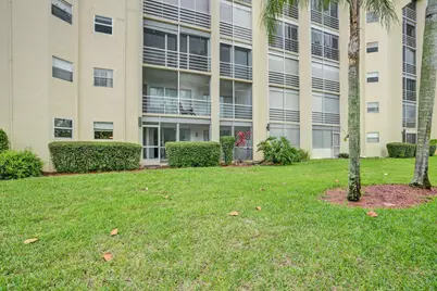 3590 Via Poinciana #114, Greenacres, FL 33467 - Photo 35