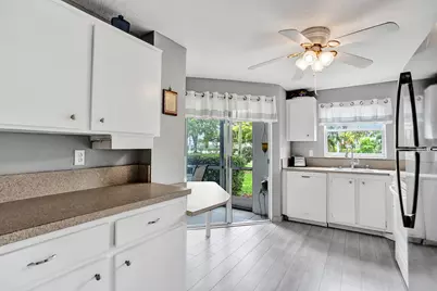 3590 Via Poinciana #114, Greenacres, FL 33467 - Photo 13