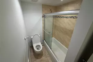 19428 NE 26th Ave, Miami, FL 33180 - Photo 43