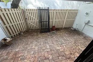 19428 NE 26th Ave, Miami, FL 33180 - Photo 11