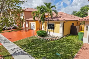 2724 NE 42nd Ave, Homestead, FL 33033 - Photo 1