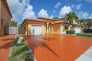 2724 NE 42nd Ave, Homestead, FL 33033 - Photo 3