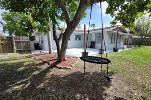 262 NE Floresta Dr, Port Saint Lucie, FL 34983 - Photo 37