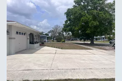 262 NE Floresta Drive, Port Saint Lucie, FL 34983 - Photo 3