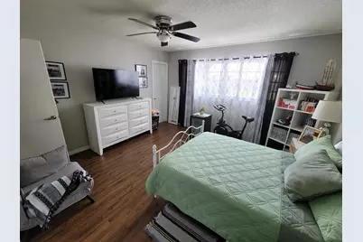 262 NE Floresta Drive, Port Saint Lucie, FL 34983 - Photo 13