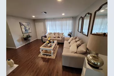 262 NE Floresta Drive, Port Saint Lucie, FL 34983 - Photo 11