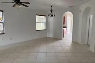 3977 NE 11th Dr, Homestead, FL 33033 - Photo 5