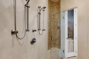 2406 Barcelona Dr, Fort Lauderdale, FL 33301 - Photo 49