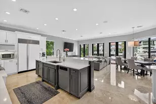 2406 Barcelona Dr, Fort Lauderdale, FL 33301 - Photo 37