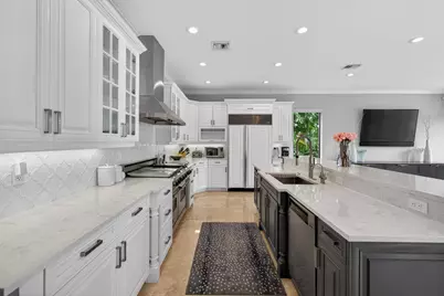 2406 Barcelona Drive, Fort Lauderdale, FL 33301 - Photo 35