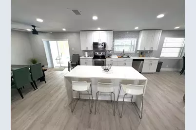 1401 NW 75th Terrace, Plantation, FL 33313 - Photo 9