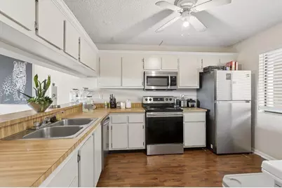 8030 Hampton Boulevard #404, North Lauderdale, FL 33068 - Photo 5