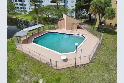 8030 Hampton Boulevard #404, North Lauderdale, FL 33068 - Photo 19