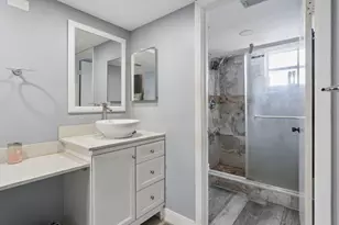 8030 Hampton Blvd, North Lauderdale, FL 33068 - Photo 11