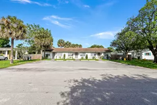 9350 Sun Ct, West Palm Beach, FL 33403 - Photo 1