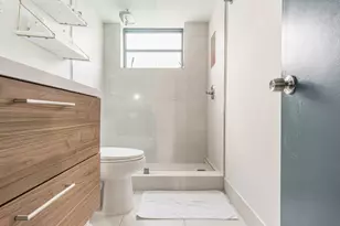 2404 NE 33rd Ave, Fort Lauderdale, FL 33305 - Photo 5